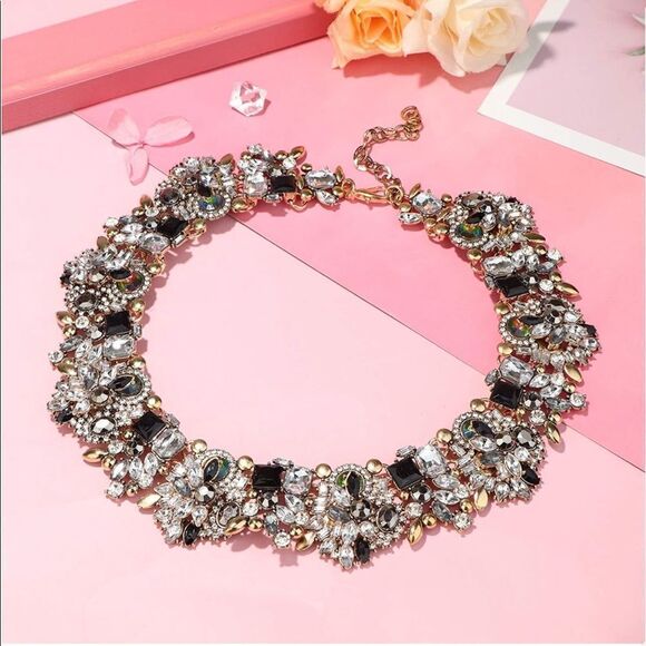 Yellow Gold with Black Onyx Austrian Crystal Chunky Necklace and Earrings Set - Picture 4 of 7